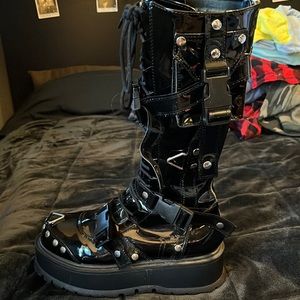 Demonia Slacker -260 2 inch Platform Boots